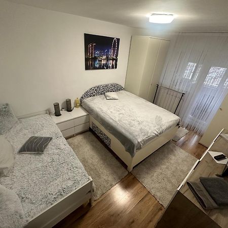 Ene Apart Oradea Free Parking Екстер'єр фото